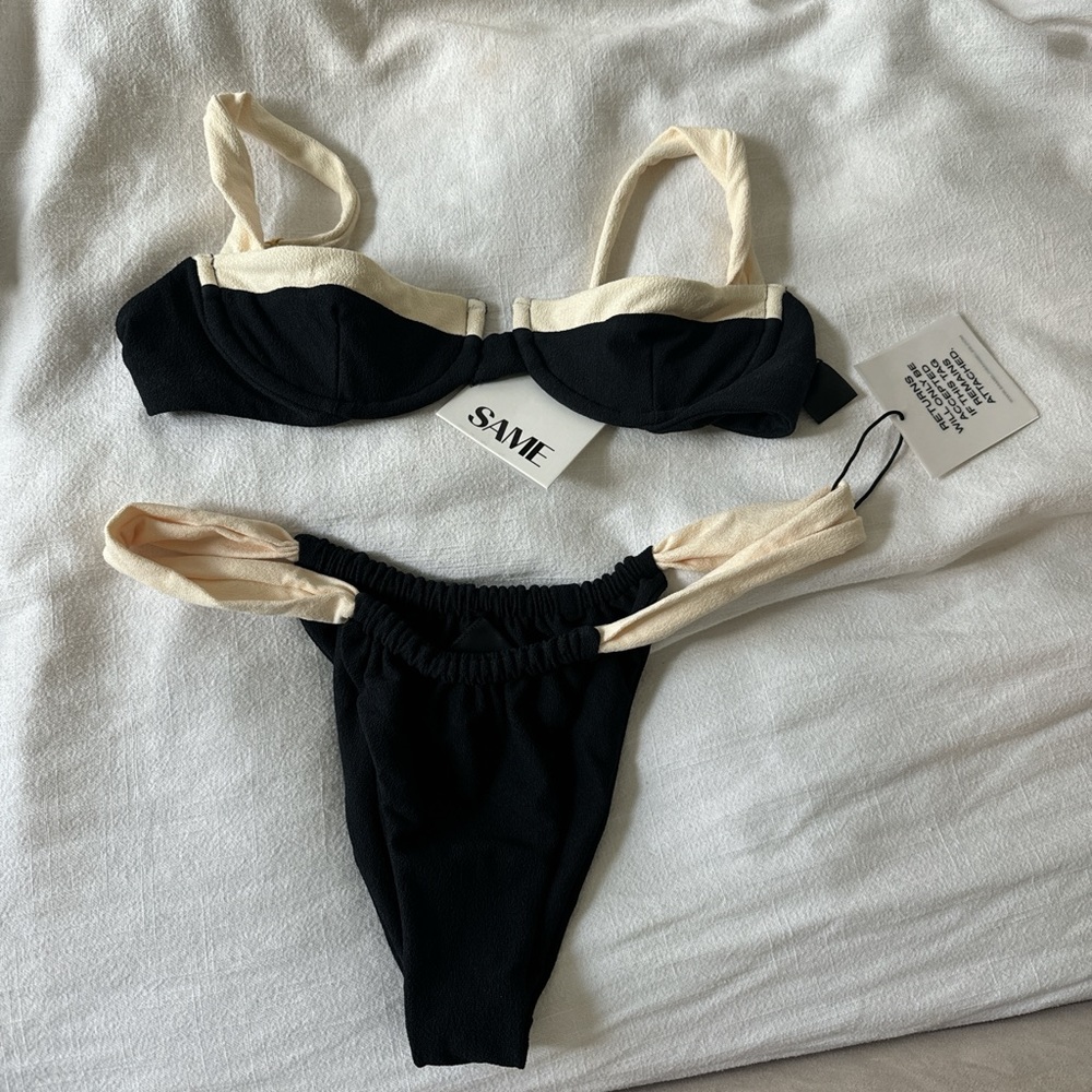 Same Swimwear Bikini set.